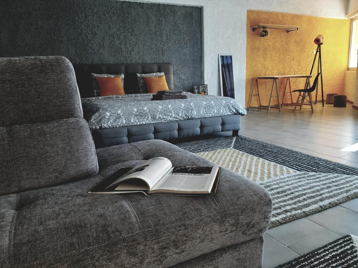 21 Suites Deluxe Stay Near The Airport Markopoulo Mesogaias Luaran gambar