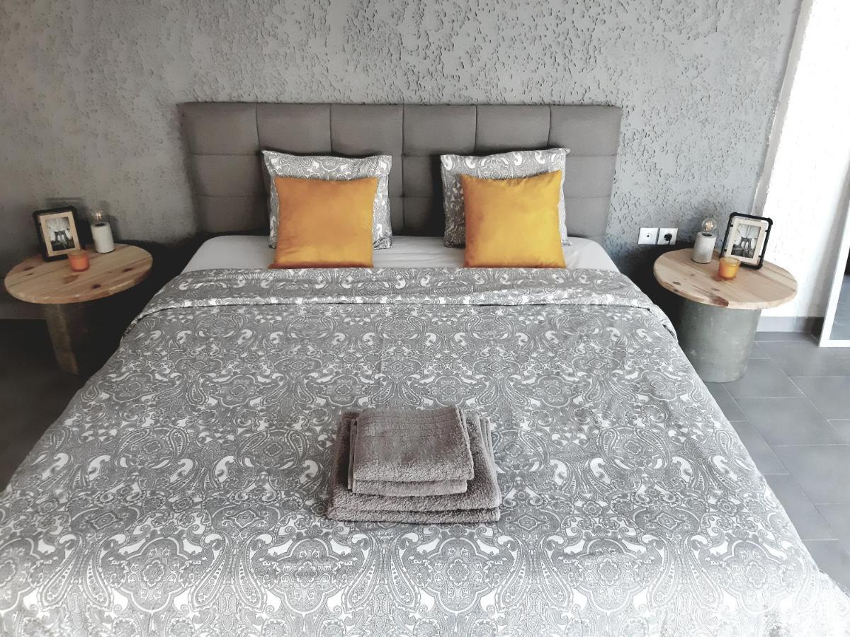 21 Suites Deluxe Stay Near The Airport Markopoulo Mesogaias Luaran gambar